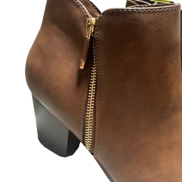 NWT | Style & Co Cognac Brown Ankle Boots | Size 10.5 | Includes Box! - Picture 4 of 10
